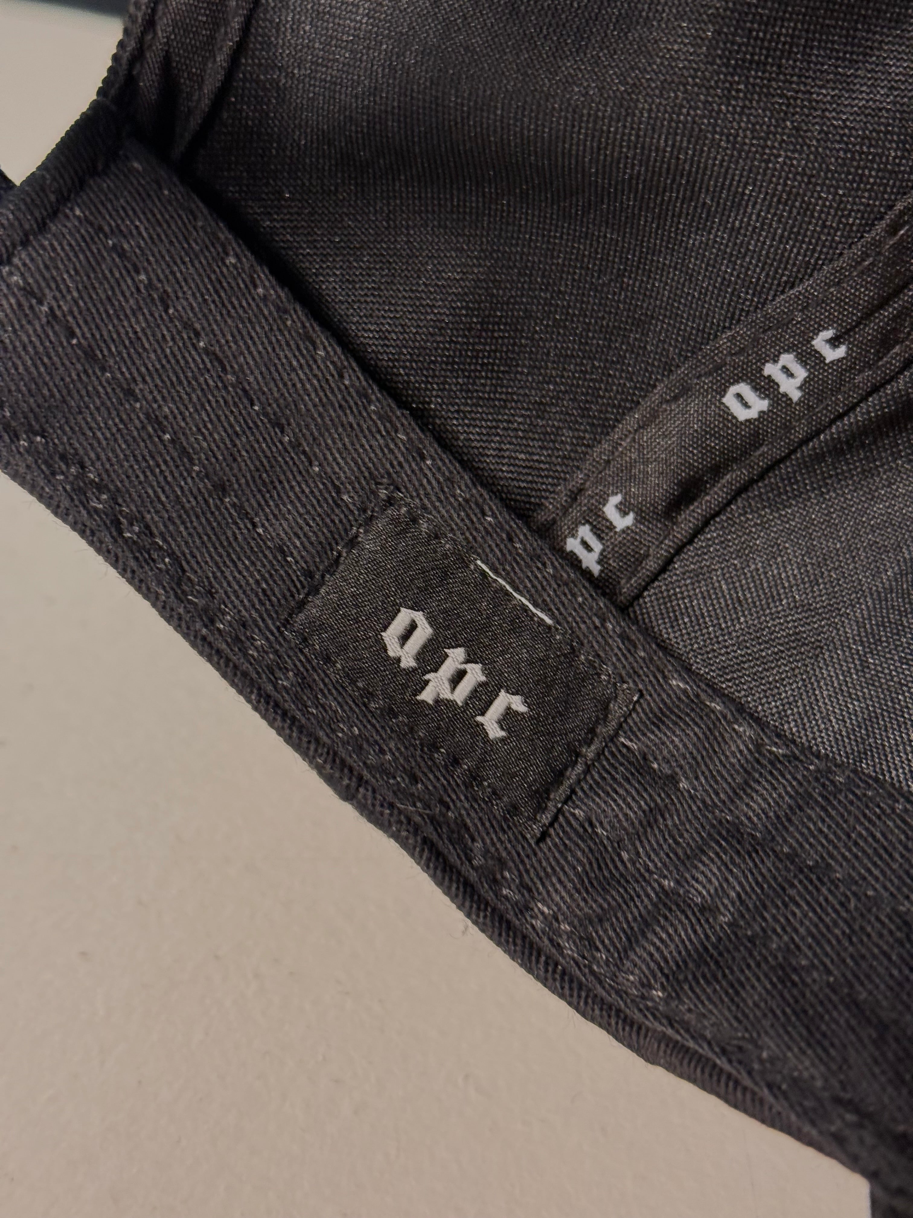 GORRA APC